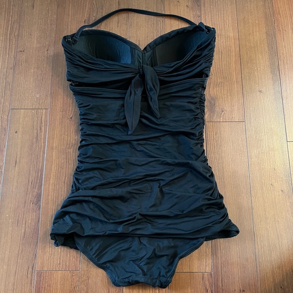 Carmen Marc Black Pinup Style Swimsuit - Size 8 - Picture 3 of 9